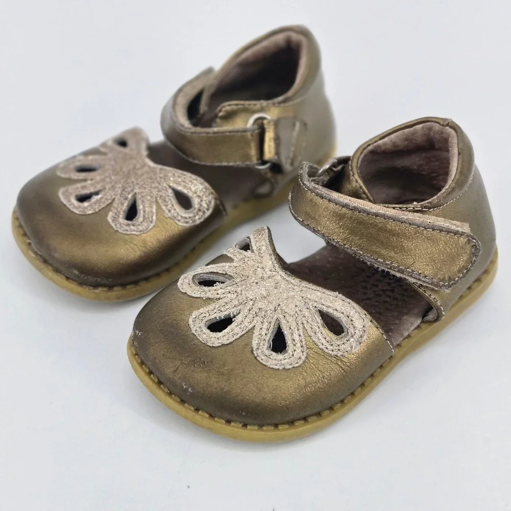 Livie & Luca Metallic Bronze Gold Petal Flower Leather Mary Jane Shoes Sz 5 GUC